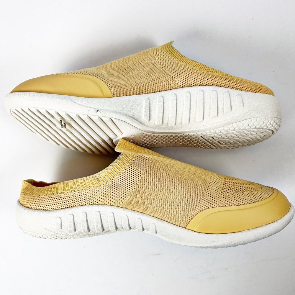 2/$30 Spenco Orthotic Mesh Slip Ons NWT - Picture 4 of 7